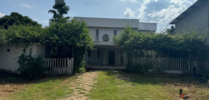  Vende-se Casa Bem Localizada em Alto Paraíso de Goiás!