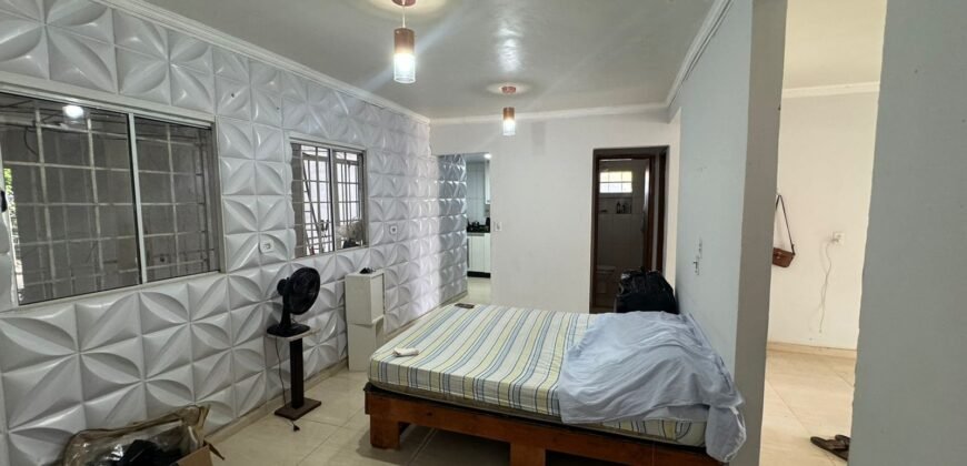  Vende-se Casa Bem Localizada em Alto Paraíso de Goiás!