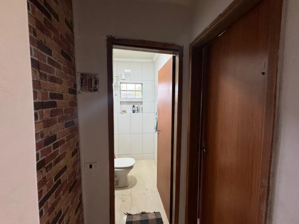  Vende-se Casa Bem Localizada em Alto Paraíso de Goiás!