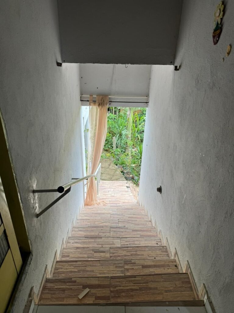  Vende-se Casa Bem Localizada em Alto Paraíso de Goiás!