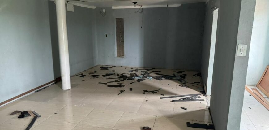  Vende-se Casa Bem Localizada em Alto Paraíso de Goiás!