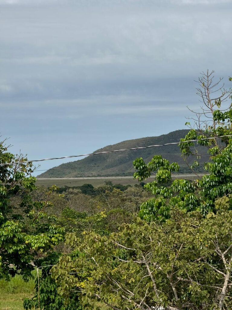  Vende-se Casa Bem Localizada em Alto Paraíso de Goiás!