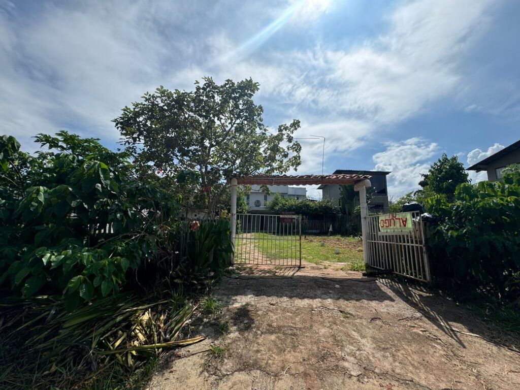  Vende-se Casa Bem Localizada em Alto Paraíso de Goiás!