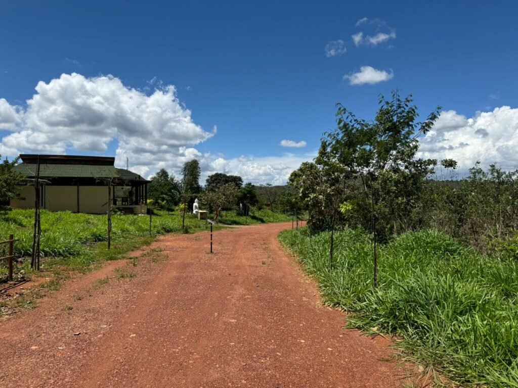 Lote 750m2 Condomínio ASHIYANA, Eco Village, 2km sentido Loquinhas – Chapada dos Veadeiros