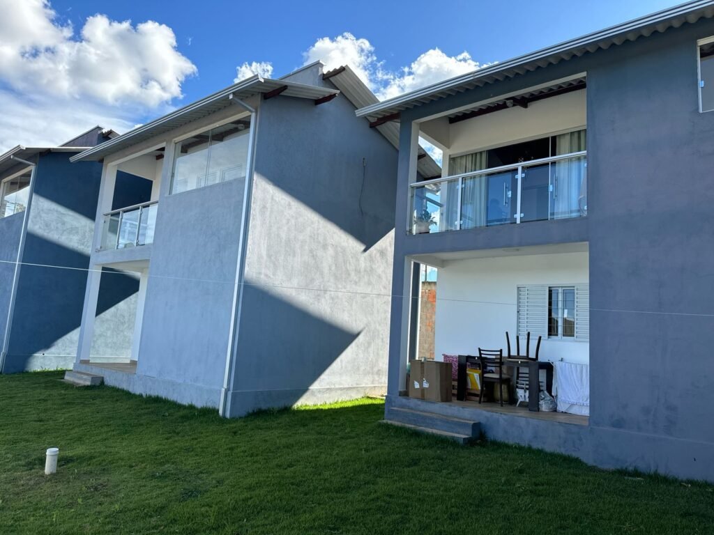VENDE-SE: 3 CASAS NO MESMO LOTE – OPORTUNIDADE IMPERDÍVEL – Alto Paraíso de Goiás