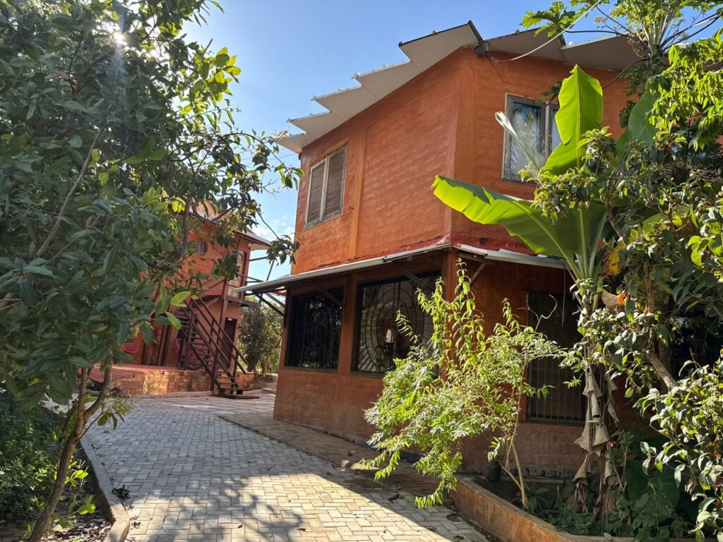Sobrado + 4 apartamentos – Eldorado – Alto Paraíso de Goiás