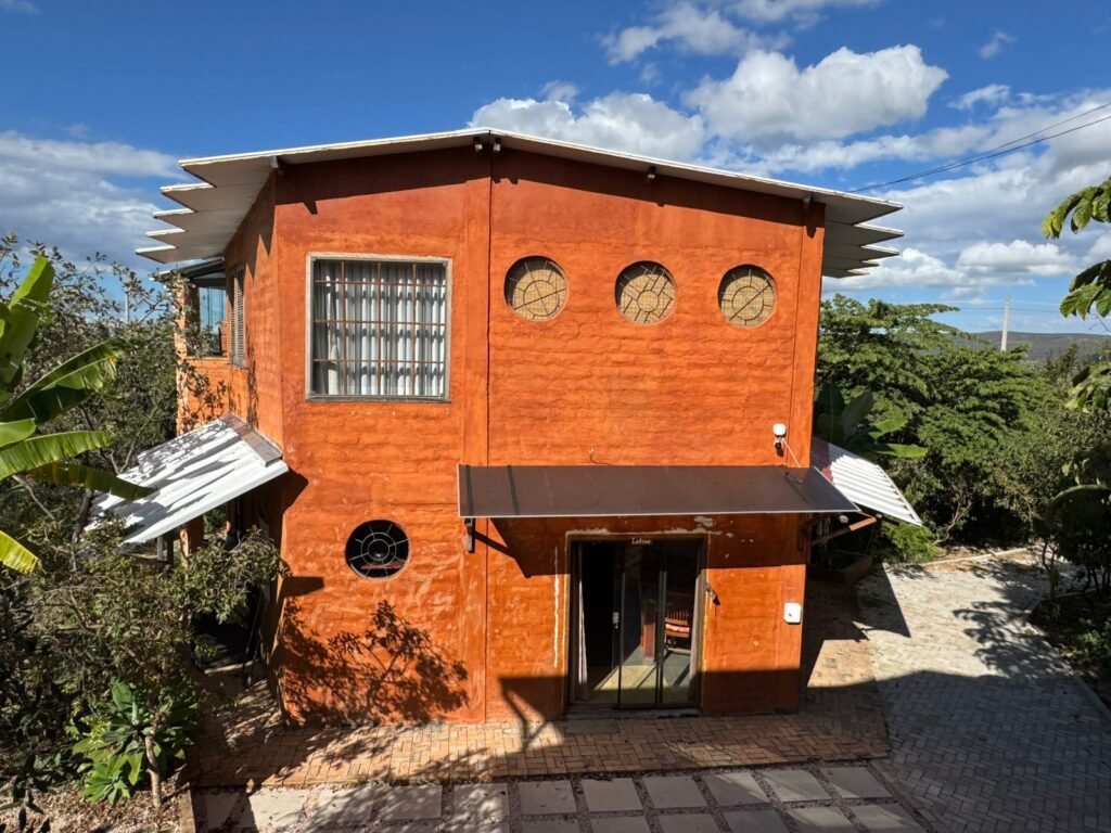Sobrado + 4 apartamentos – Eldorado – Alto Paraíso de Goiás