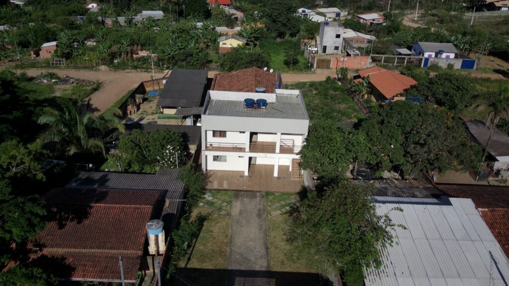 VENDE-SE PRÉDIO COM DUAS CASAS – ÓTIMA OPORTUNIDADE EM ALTO PARAÍSO
