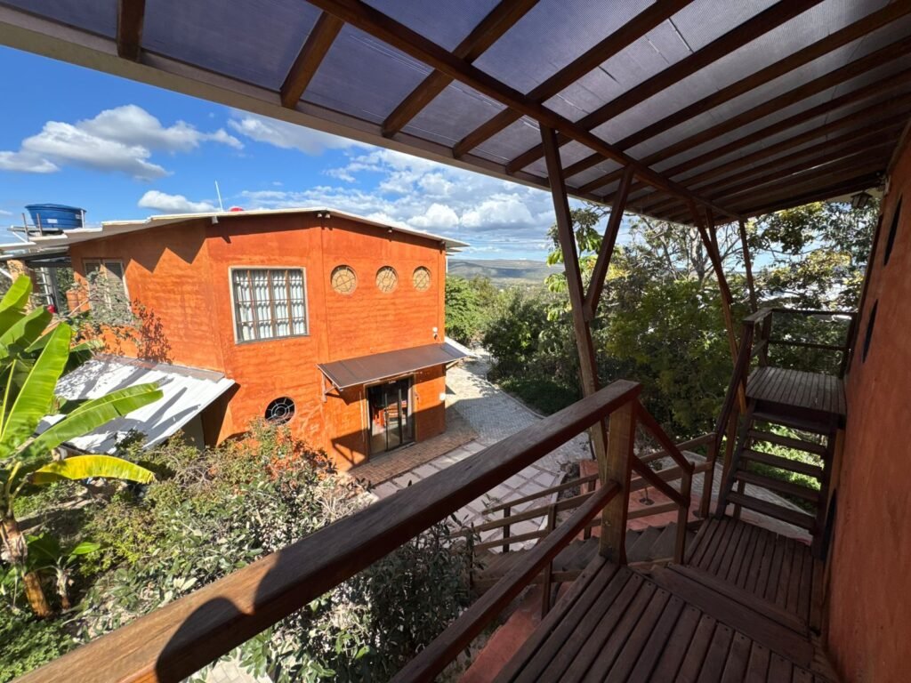Sobrado + 4 apartamentos – Eldorado – Alto Paraíso de Goiás