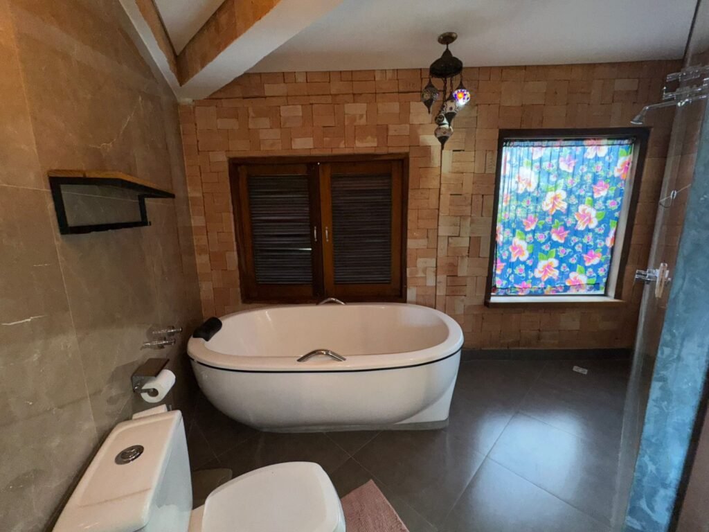 Sobrado + 4 apartamentos – Eldorado – Alto Paraíso de Goiás