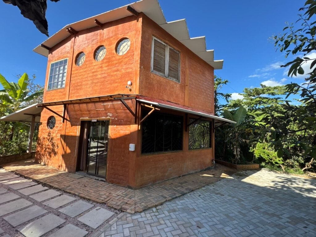 Sobrado + 4 apartamentos – Eldorado – Alto Paraíso de Goiás