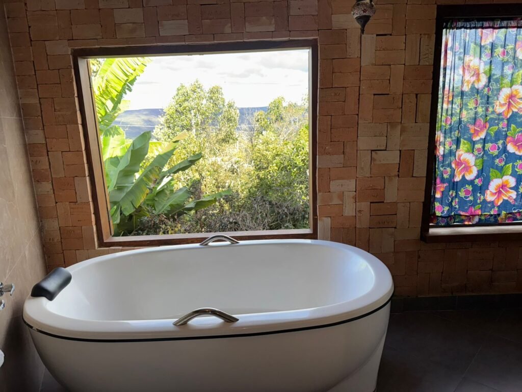 Sobrado + 4 apartamentos – Eldorado – Alto Paraíso de Goiás