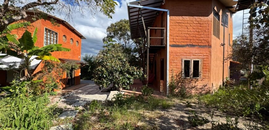 Sobrado + 4 apartamentos – Eldorado – Alto Paraíso de Goiás