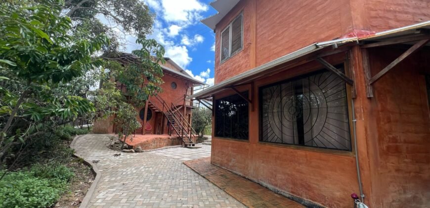 Sobrado + 4 apartamentos – Eldorado – Alto Paraíso de Goiás