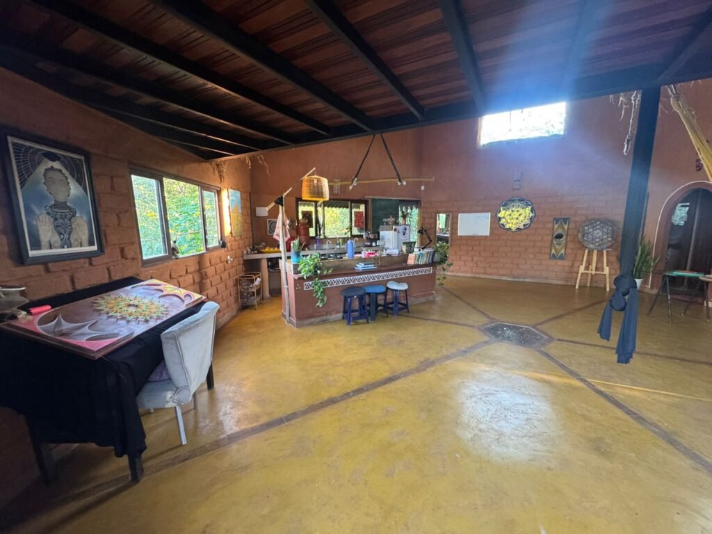 Vende-se Casa Moderna com Arquitetura Inspirada na Flor da Vida – Povoado do Moinho, Chapada Dos Veadeiros