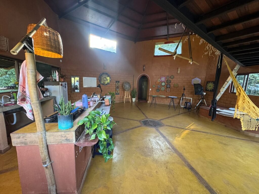 Vende-se Casa Moderna com Arquitetura Inspirada na Flor da Vida – Povoado do Moinho, Chapada Dos Veadeiros