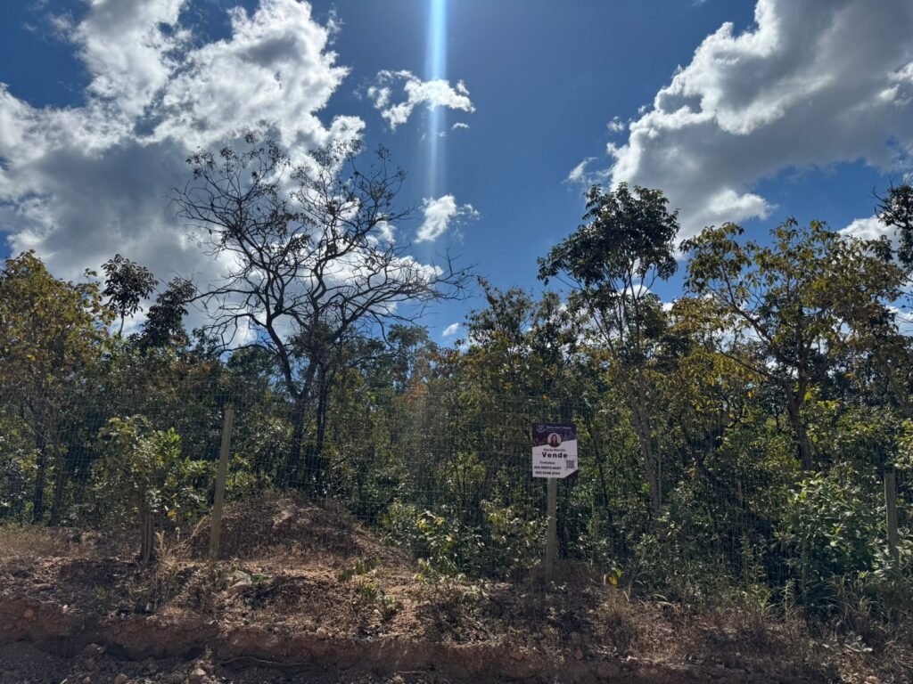 Vende-se Maravilhoso Lote 3.854m2 –  Exclusivo em São Jorge!