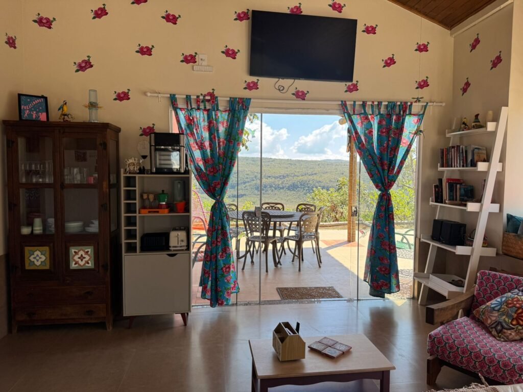 Chácara 4.7ha – Vista Permanente, acesso ao Rio e Conforto na Chapada!