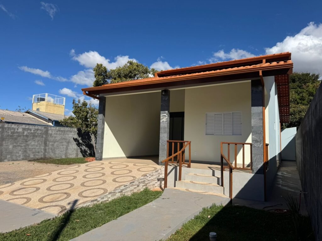 Vende-se Casa Nova – Monte Sinai – Alto Paraíso de Goiás