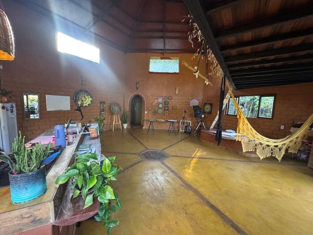 Vende-se Casa Moderna com Arquitetura Inspirada na Flor da Vida – Povoado do Moinho, Chapada Dos Veadeiros