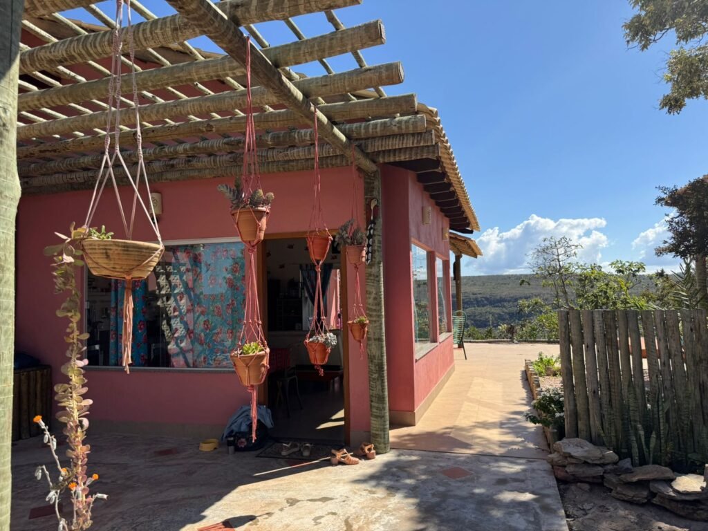 Chácara 4.7ha – Vista Permanente, acesso ao Rio e Conforto na Chapada!
