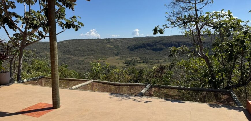 Chácara com Vista Permanente, acesso ao Rio e Conforto na Chapada! 4.7ha