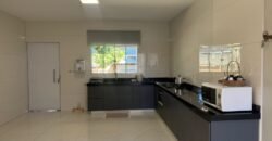 Vende-se Casa Espaçosa e Recém-Reformada- Alto Paraíso de Goiás Vende-se Casa Espaçosa e Recém-Reformada- Alto Paraíso de Goiás