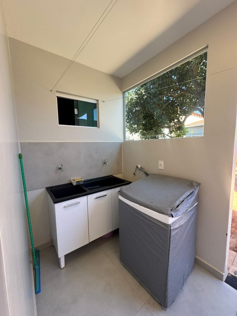 Vende-se Casa Espaçosa e Recém-Reformada- Alto Paraíso de Goiás