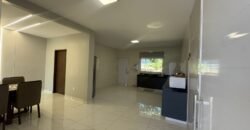 Vende-se Casa Espaçosa e Recém-Reformada- Alto Paraíso de Goiás Vende-se Casa Espaçosa e Recém-Reformada- Alto Paraíso de Goiás