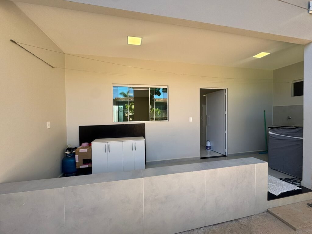 Vende-se Casa Espaçosa e Recém-Reformada- Alto Paraíso de Goiás