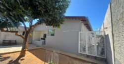 Vende-se Casa Espaçosa e Recém-Reformada- Alto Paraíso de Goiás Vende-se Casa Espaçosa e Recém-Reformada- Alto Paraíso de Goiás