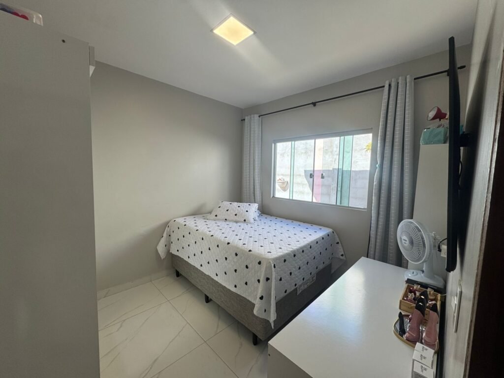 Vende-se Casa Espaçosa e Recém-Reformada- Alto Paraíso de Goiás