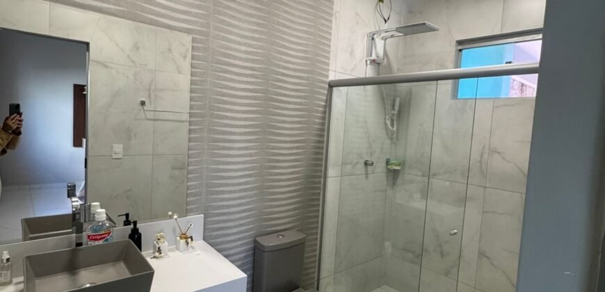 Vende-se Casa Espaçosa e Recém-Reformada- Alto Paraíso de Goiás