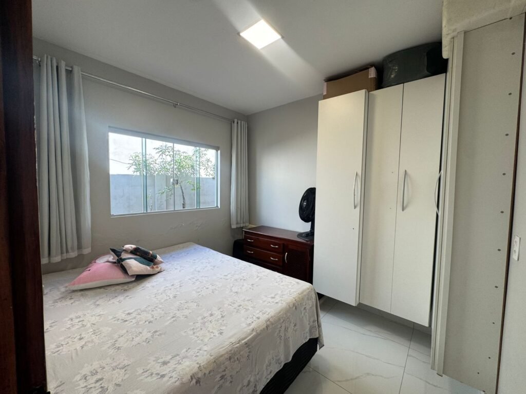 Vende-se Casa Espaçosa e Recém-Reformada- Alto Paraíso de Goiás