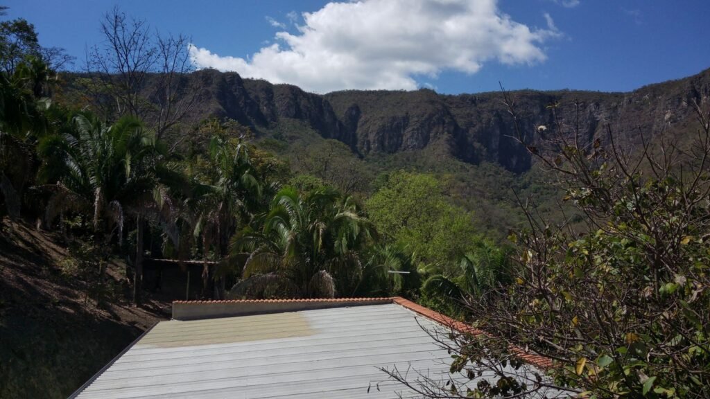 Maravilhosa Chácara – 11 Hectares – Casa de 320m² – Vista Deslumbrante – Nascente  Alto Paraíso – GO 