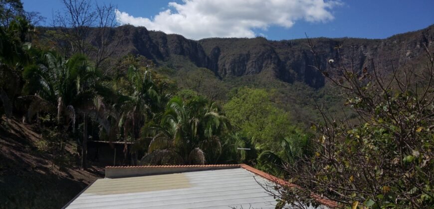 Maravilhosa Chácara – 11 Hectares – Casa de 320m² – Vista Deslumbrante – Nascente  Alto Paraíso – GO 
