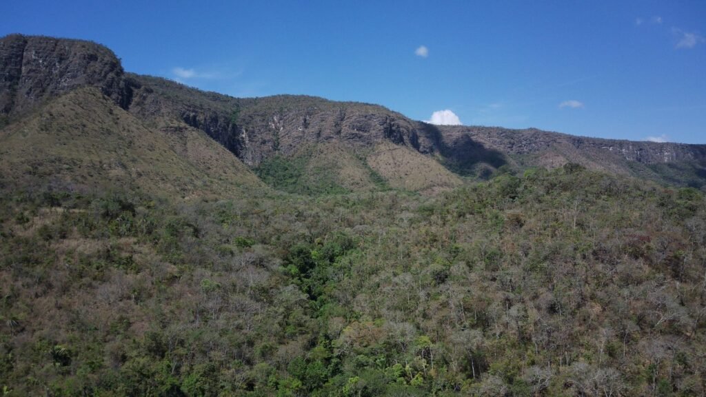 Maravilhosa Chácara – 11 Hectares – Casa de 320m² – Vista Deslumbrante – Nascente  Alto Paraíso – GO 