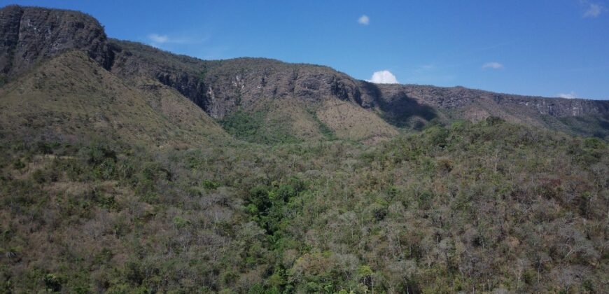 Maravilhosa Chácara – 11 Hectares – Casa de 320m² – Vista Deslumbrante – Nascente  Alto Paraíso – GO 