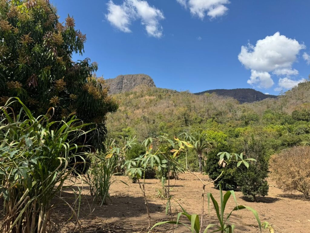 Maravilhosa Chácara – 11 Hectares – Casa de 320m² – Vista Deslumbrante – Nascente  Alto Paraíso – GO 