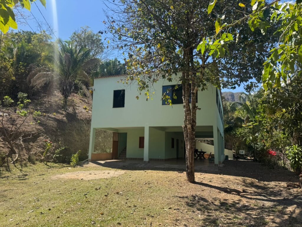 Maravilhosa Chácara – 11 Hectares – Casa de 320m² – Vista Deslumbrante – Nascente  Alto Paraíso – GO 