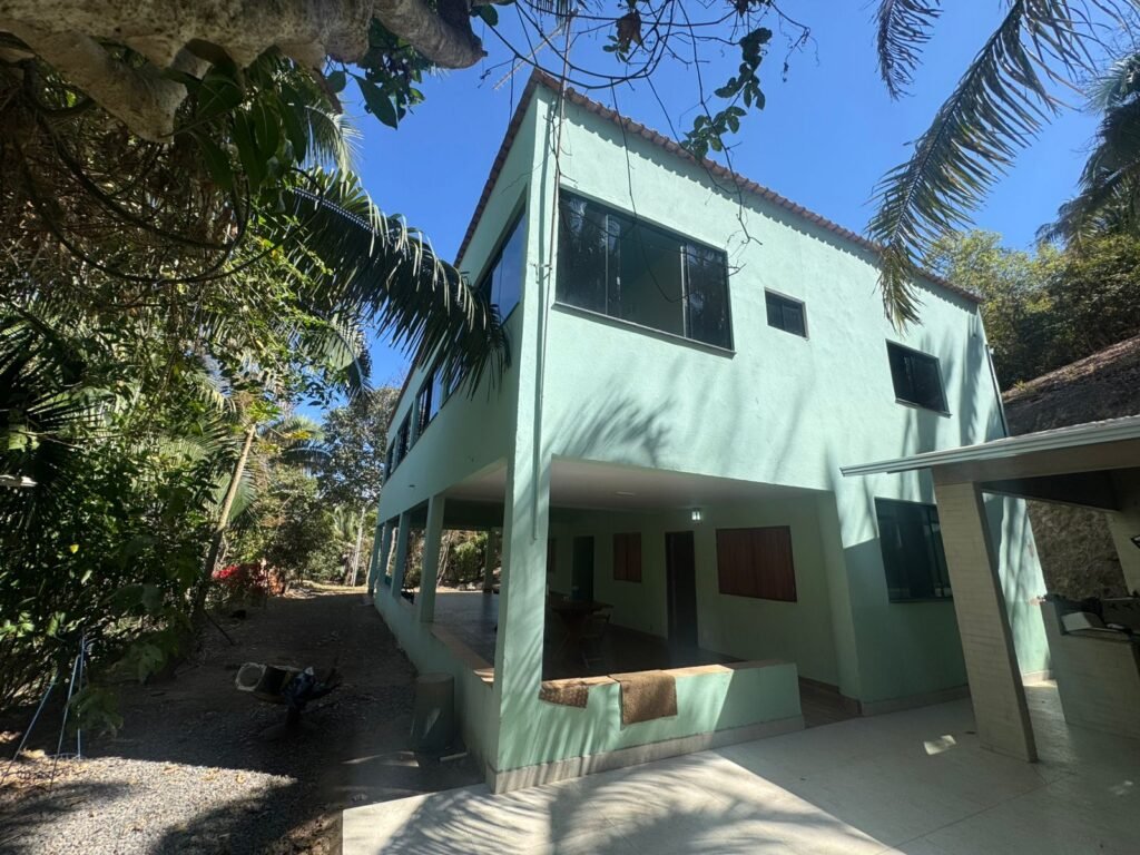 Maravilhosa Chácara – 11 Hectares – Casa de 320m² – Vista Deslumbrante – Nascente  Alto Paraíso – GO 