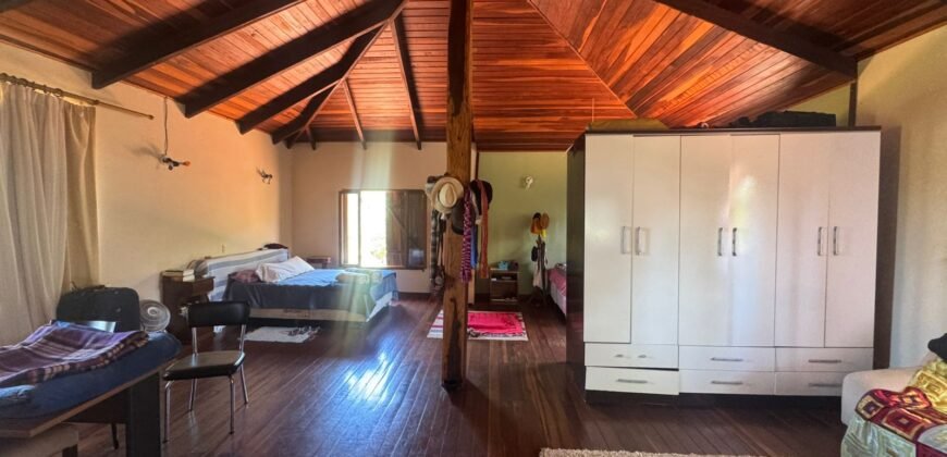 Casa – 4.000m2 – 800m2 da Cachoeira Anjos e Arcanjos – Moinho