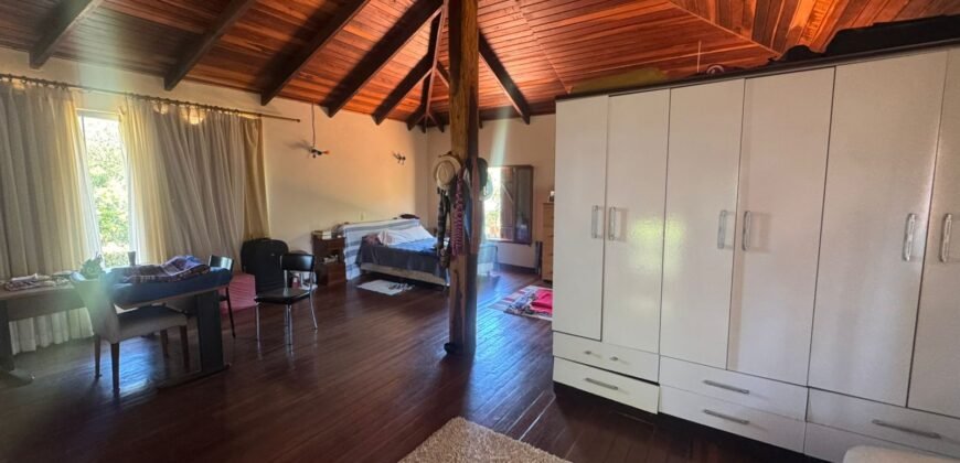 Casa – 4.000m2 – 800m2 da Cachoeira Anjos e Arcanjos – Moinho