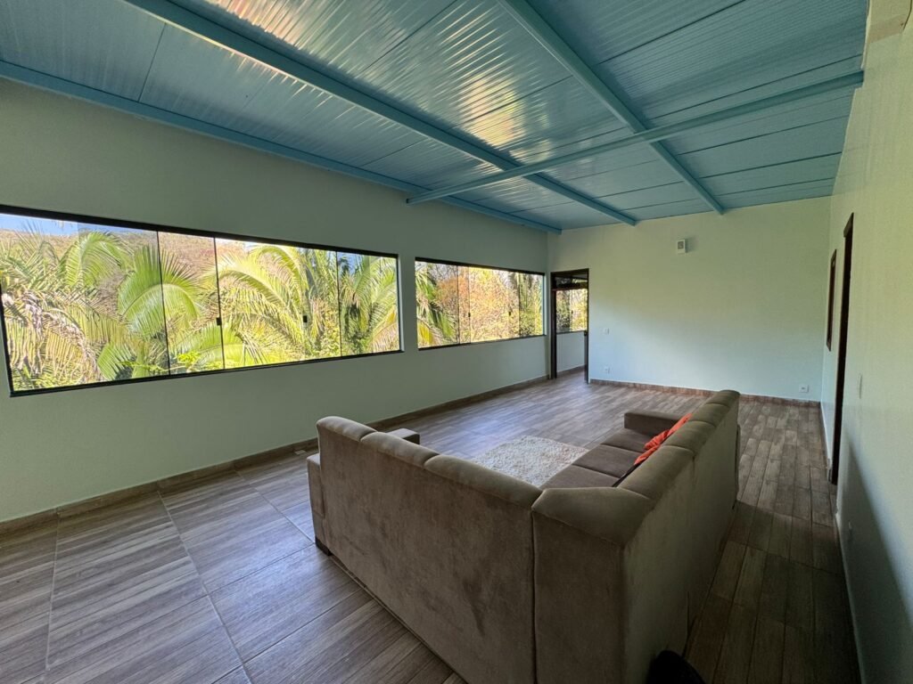 Maravilhosa Chácara – 11 Hectares – Casa de 320m² – Vista Deslumbrante – Nascente  Alto Paraíso – GO 