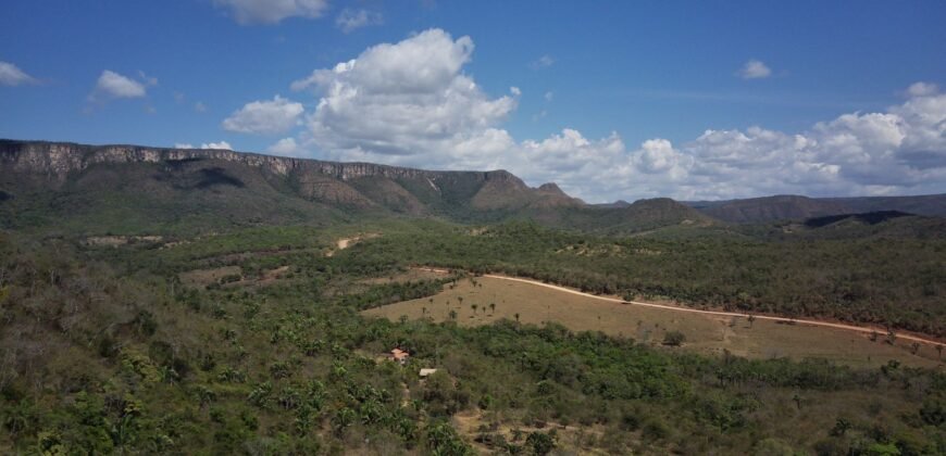 Maravilhosa Chácara – 11 Hectares – Casa de 320m² – Vista Deslumbrante – Nascente  Alto Paraíso – GO 