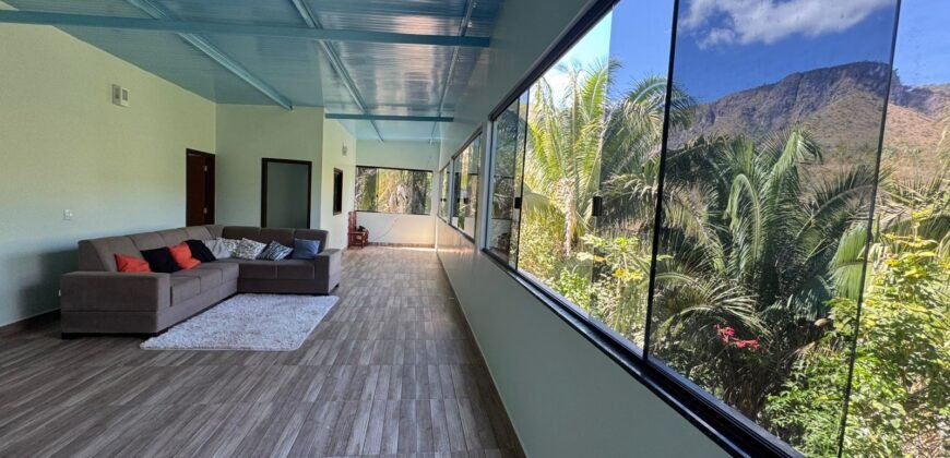 Maravilhosa Chácara – 11 Hectares – Casa de 320m² – Vista Deslumbrante – Nascente  Alto Paraíso – GO 