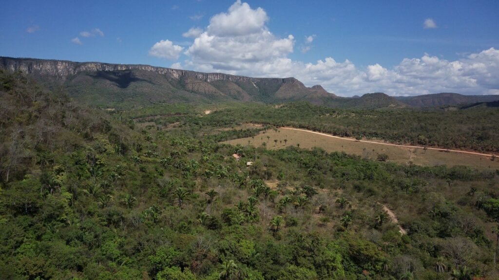 Maravilhosa Chácara – 11 Hectares – Casa de 320m² – Vista Deslumbrante – Nascente  Alto Paraíso – GO 