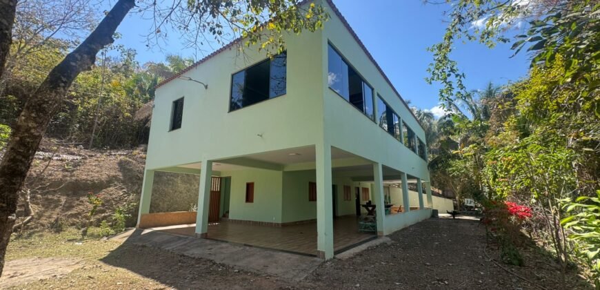 Maravilhosa Chácara – 11 Hectares – Casa de 320m² – Vista Deslumbrante – Nascente  Alto Paraíso – GO 