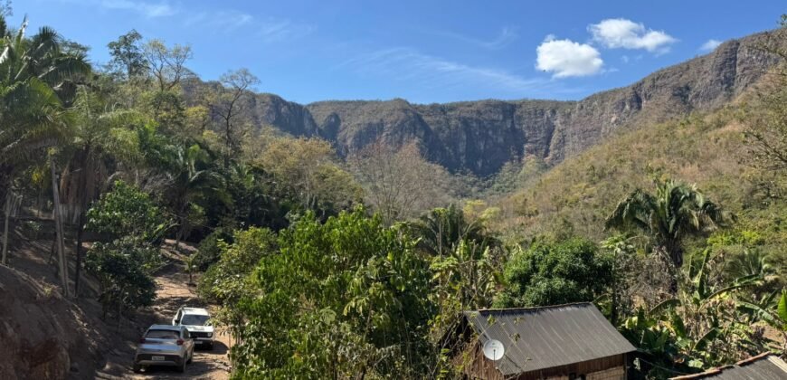 Maravilhosa Chácara – 11 Hectares – Casa de 320m² – Vista Deslumbrante – Nascente  Alto Paraíso – GO 