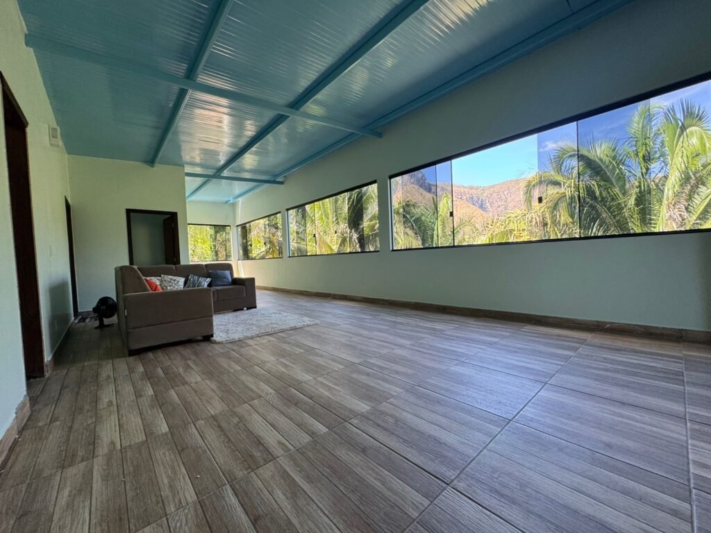 Maravilhosa Chácara – 11 Hectares – Casa de 320m² – Vista Deslumbrante – Nascente  Alto Paraíso – GO 